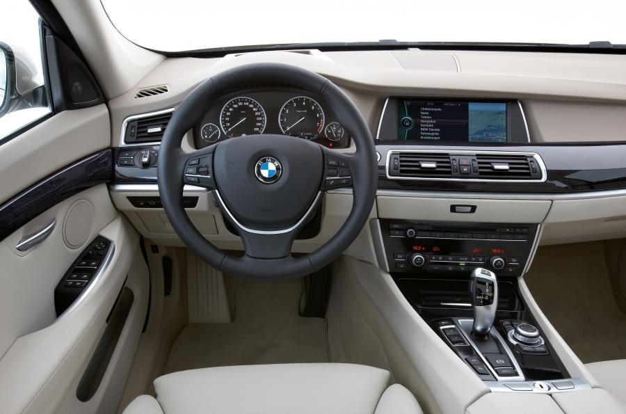  BMW 5-Series GT 2010 года  (фото 31 из 133)